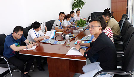 湖北車安邀請(qǐng)業(yè)內(nèi)專業(yè)人士...